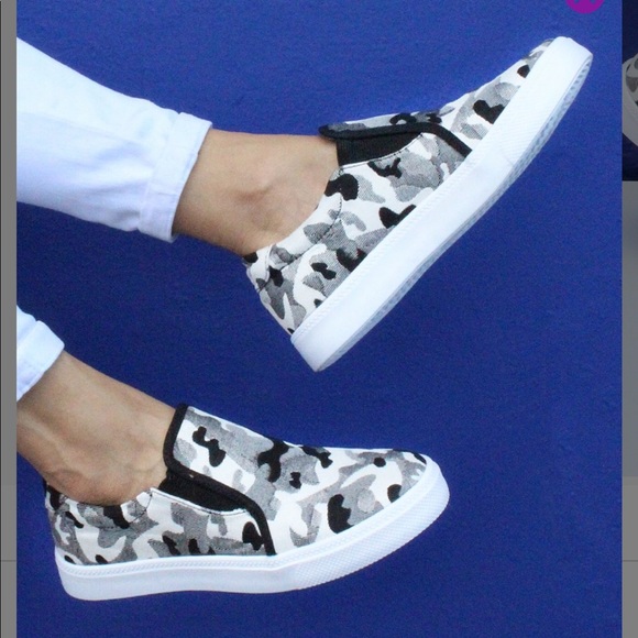 Black Camo Slip-on Sneaker - Picture 4 of 4